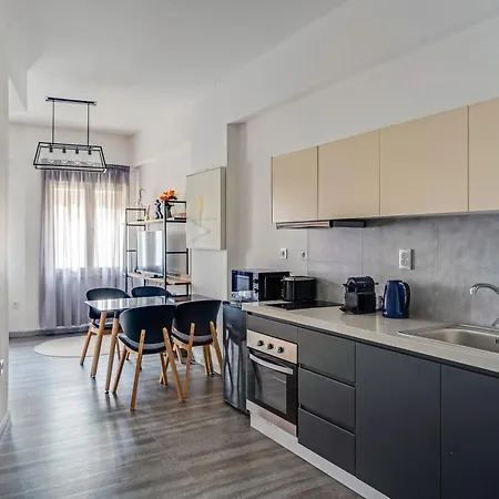 Sanders Center Apartment Athens