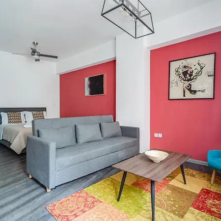 Apartment Sanders Center