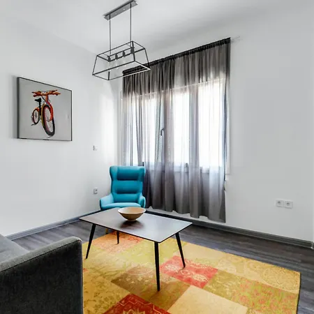 Apartment Sanders Center
